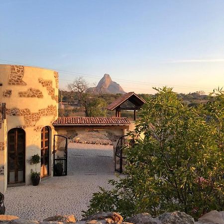 Suites Campestres Montebello 贝纳尔 外观 照片